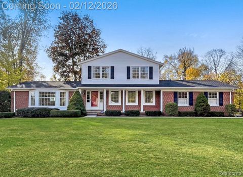 334 Beechview Drive S Oakland Charter Township MI 48306