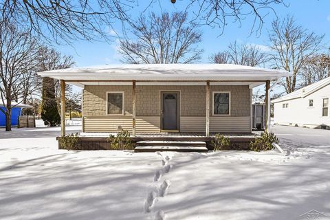 122 S East Street Vassar City MI 48768