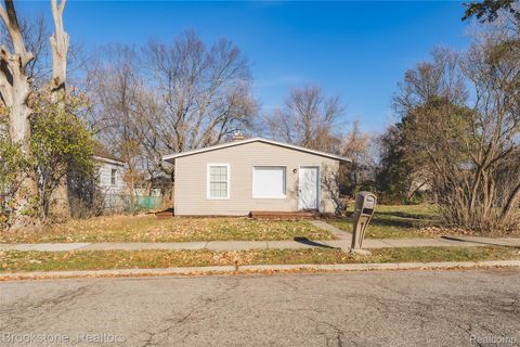 466 Wyoming Avenue Pontiac City MI 48341