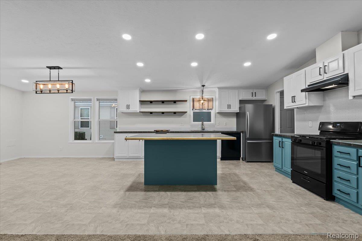 11214 Woodchester Court