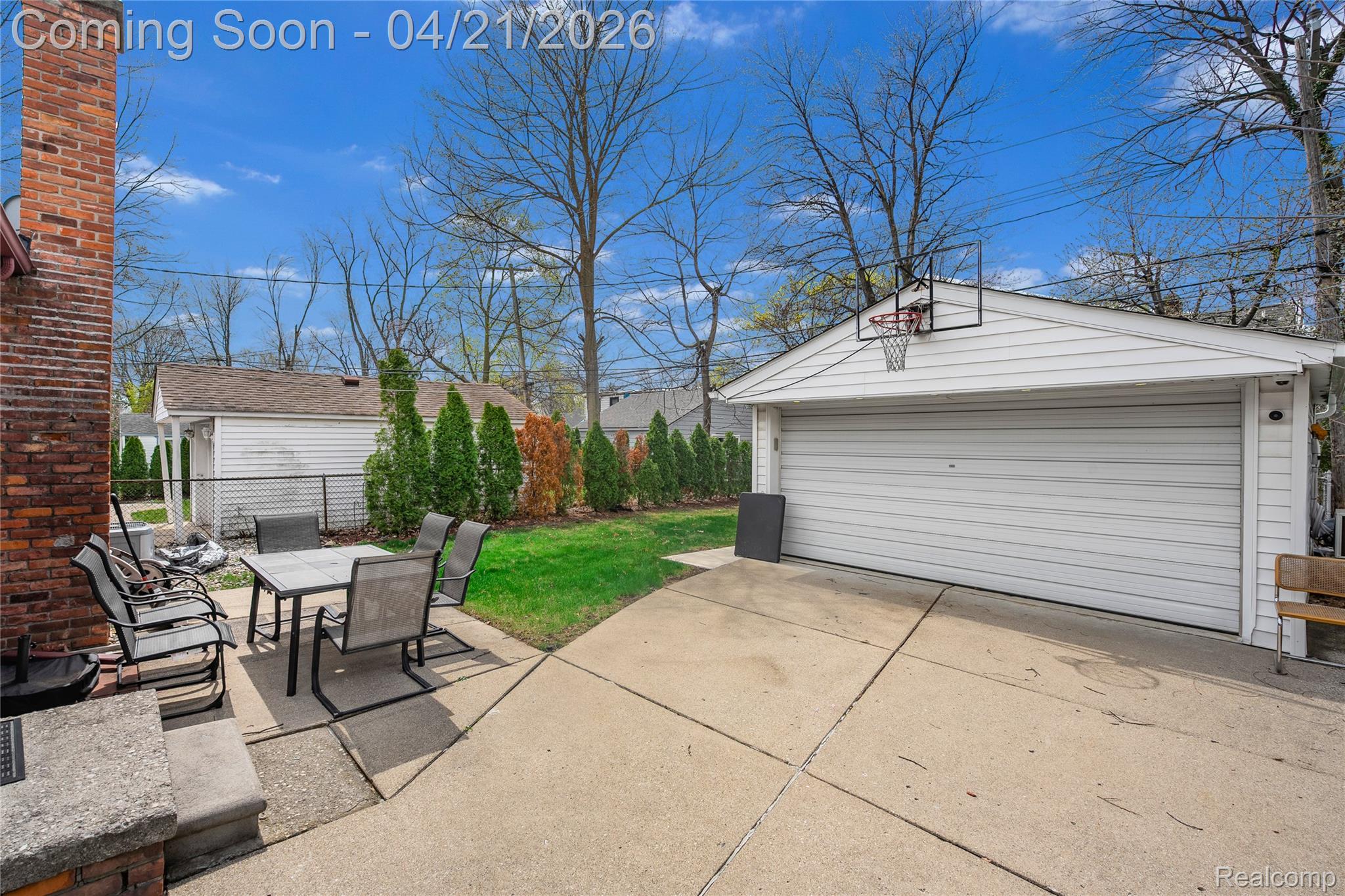 611 Highview Street