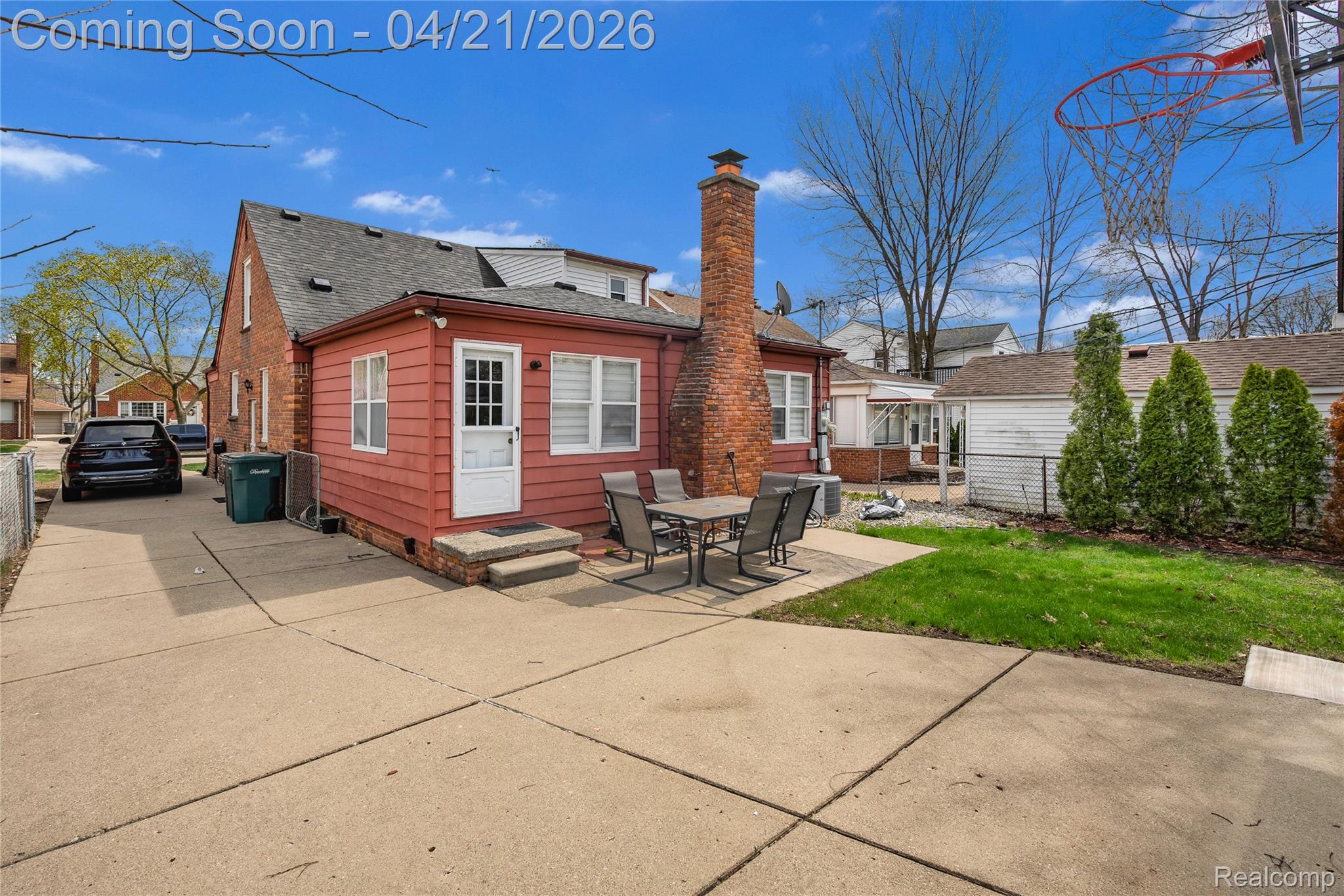 611 Highview Street