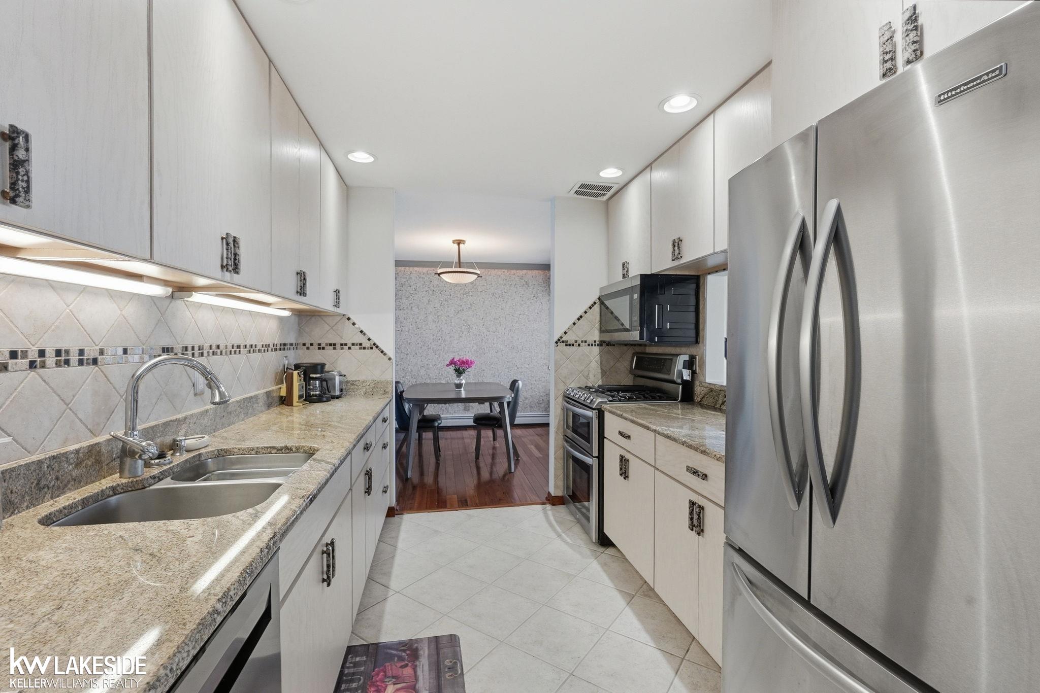 7226 2nd Street