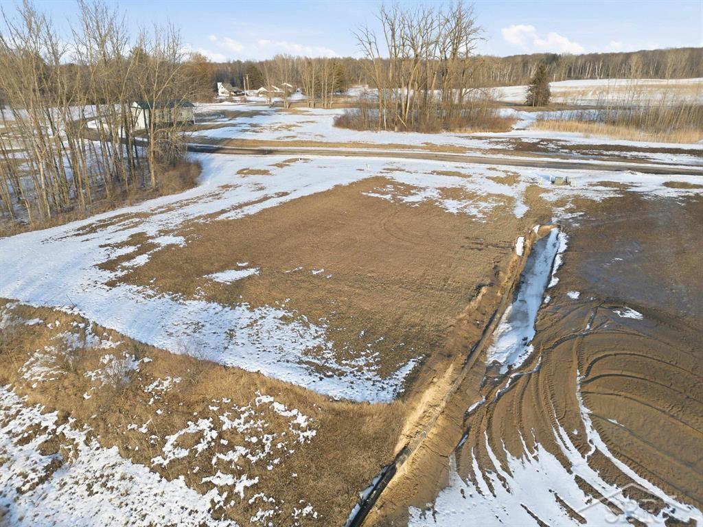 Lot 9 E Shoreline Drive