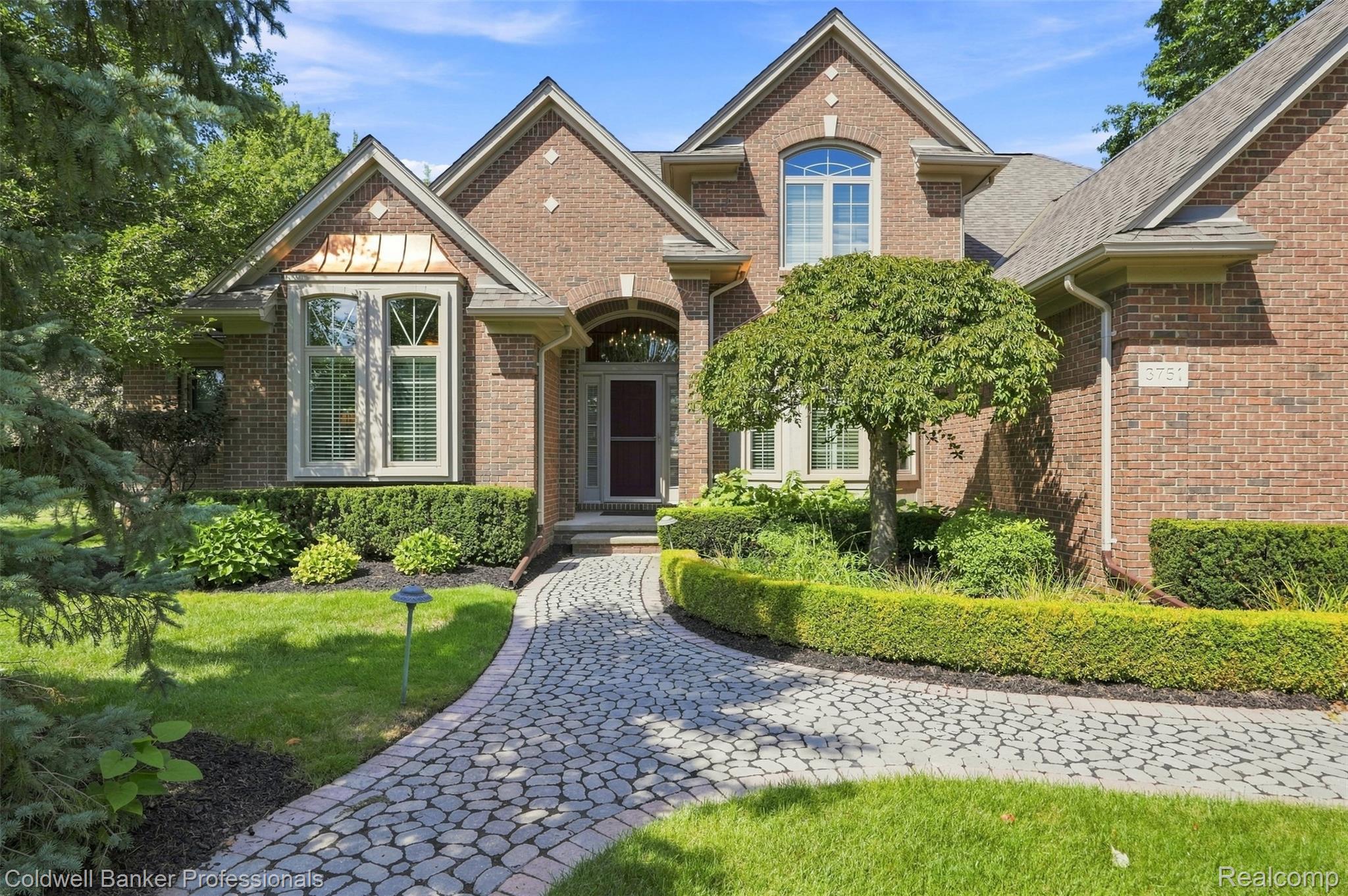3751 Lake Forest Drive