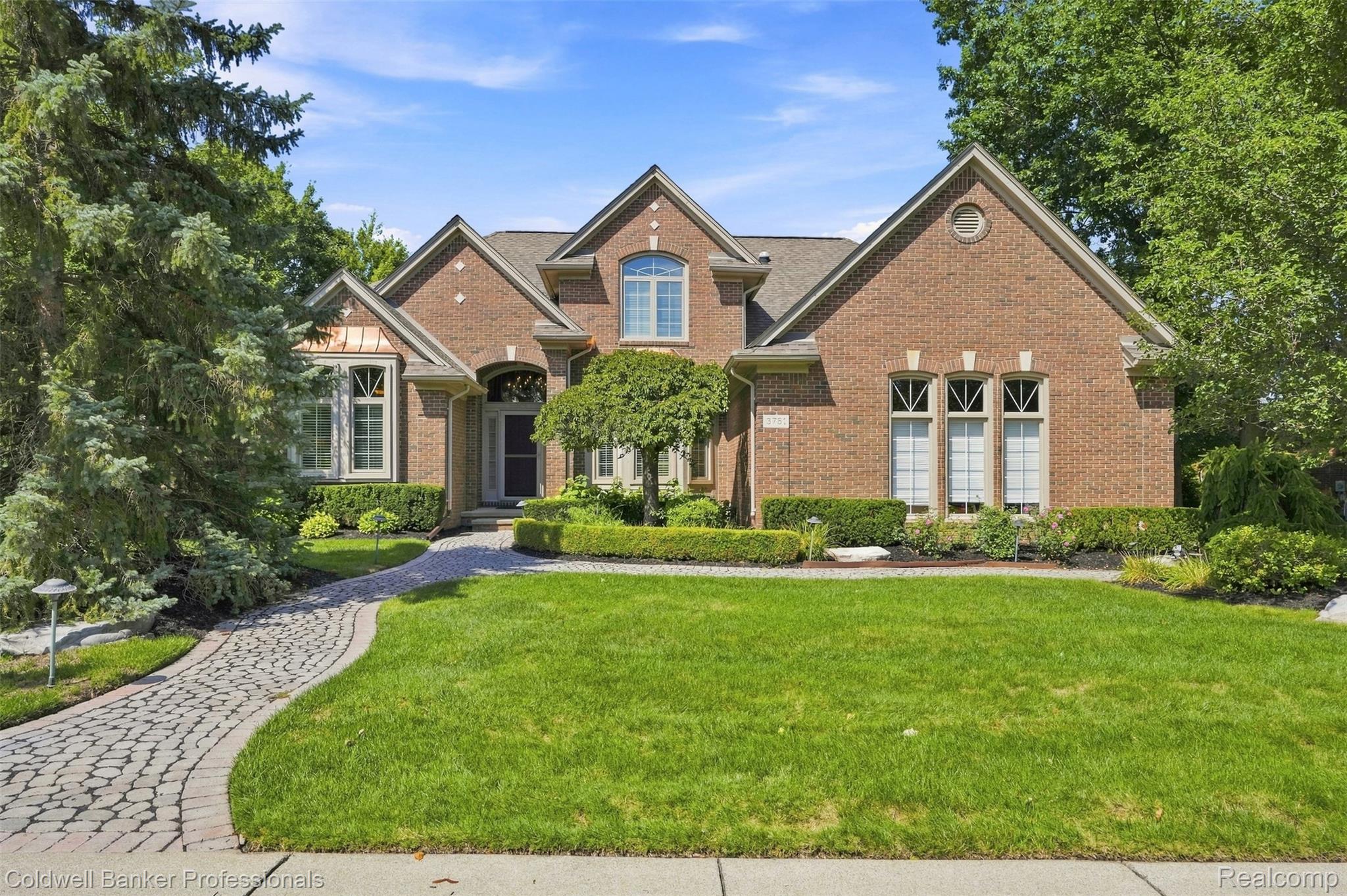 3751 Lake Forest Drive