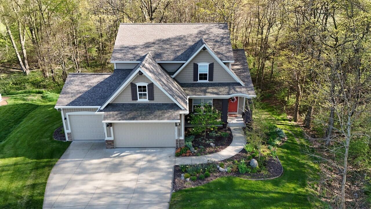 111 Muirfield Court NE