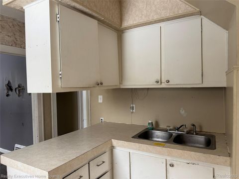 Tiny photo for 1518 Carleton Street, Port Huron City, MI 48060 (MLS # 20261011576)