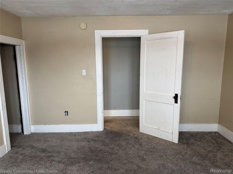 Tiny photo for 1518 Carleton Street, Port Huron City, MI 48060 (MLS # 20261011576)