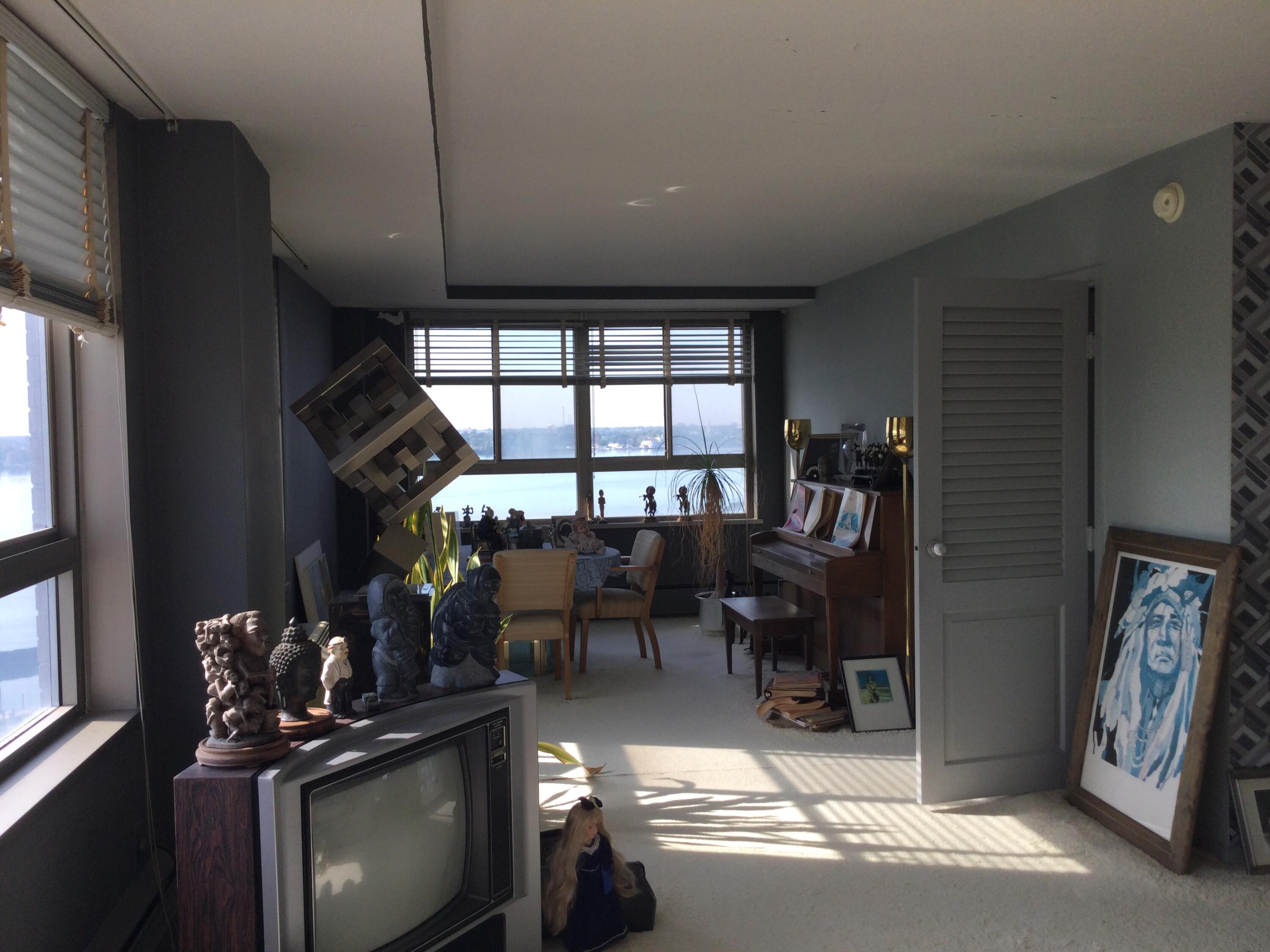 8900 E Jefferson Avenue 1012 - 1013