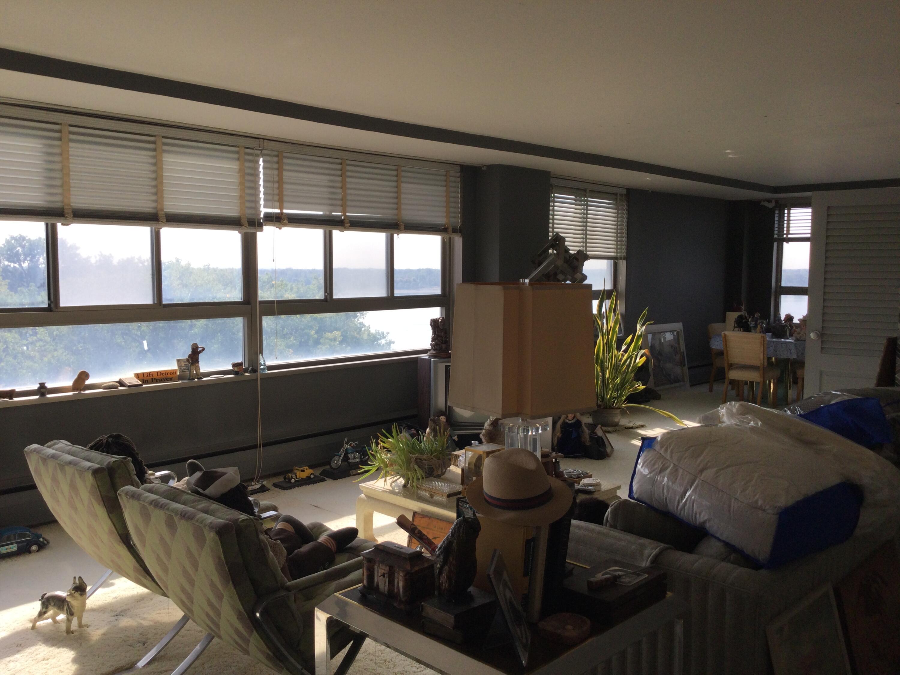 8900 E Jefferson Avenue 1012 - 1013