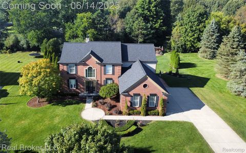 7235 Goldenrod Court Green Oak Township MI 48116