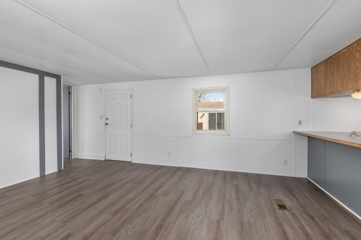 8779 Country View Drive NW