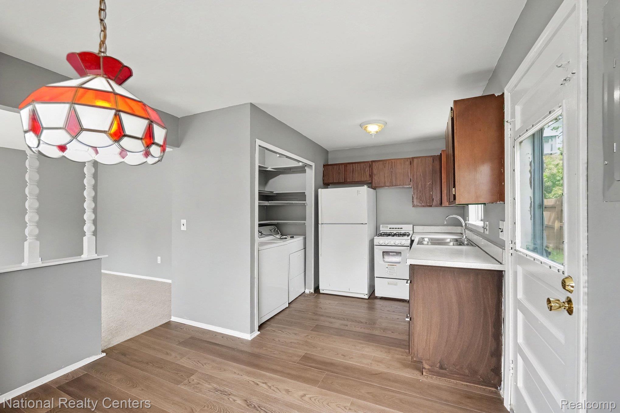 1069 Urbancrest Drive