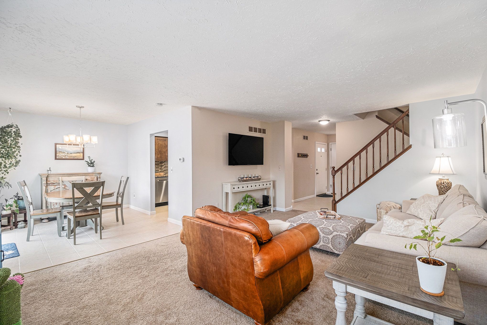 156 STRATFORD Lane