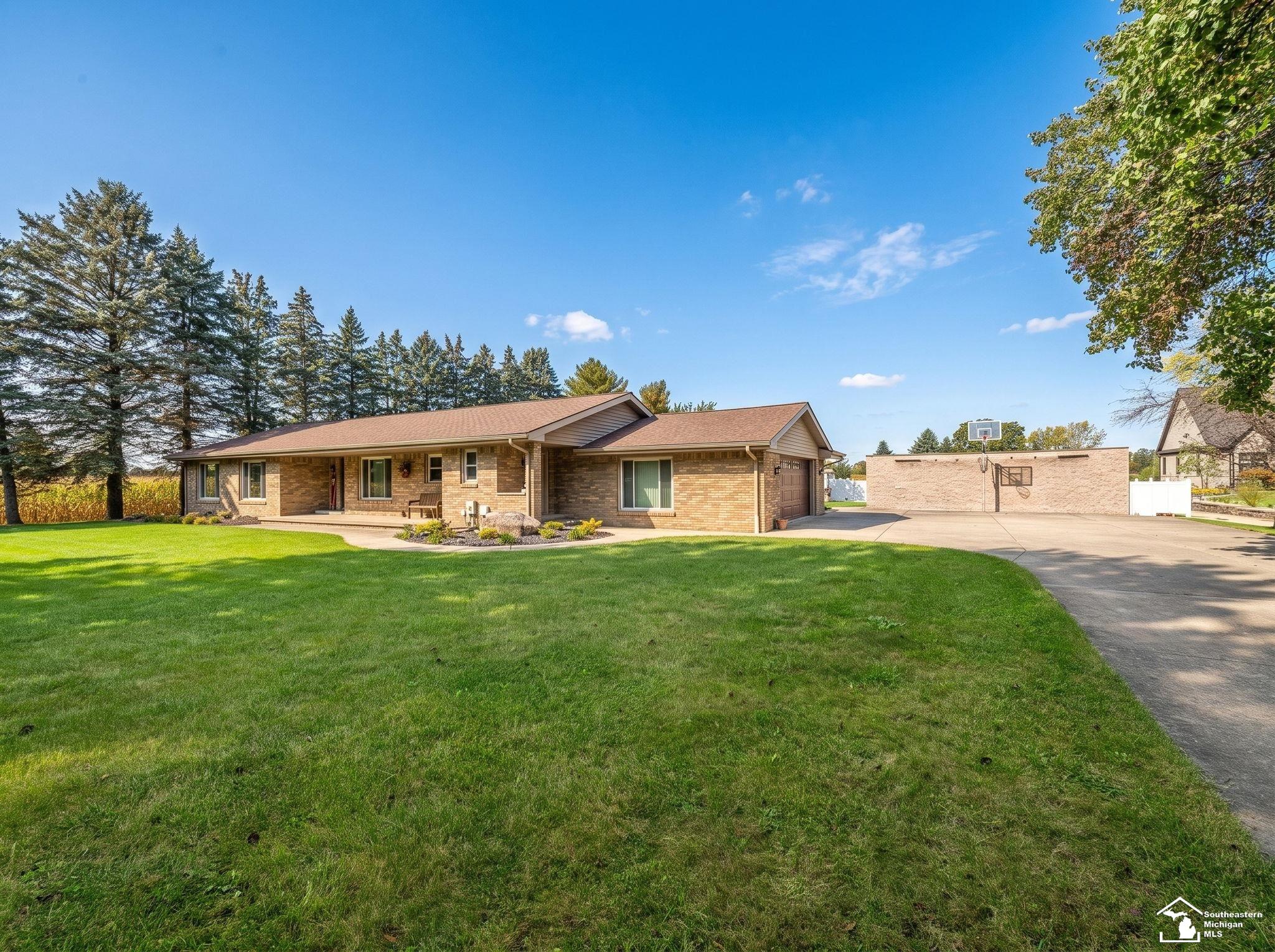 3096 W Stein Road