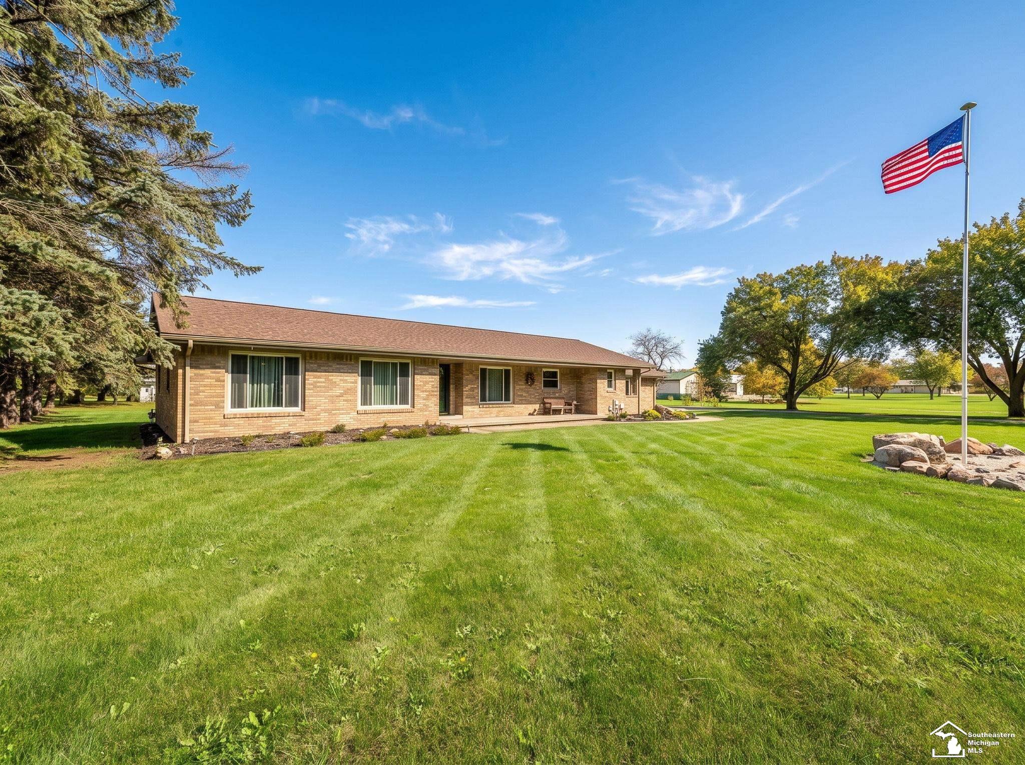 3096 W Stein Road