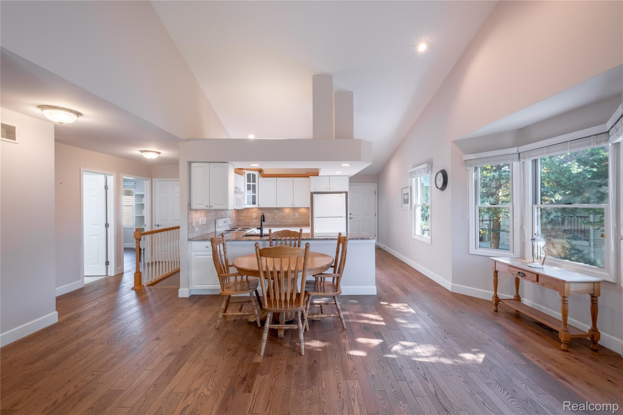 Linden City, Michigan 48451, United States, 2 Bedrooms Bedrooms, ,2 BathroomsBathrooms,Residential,Pending,199968