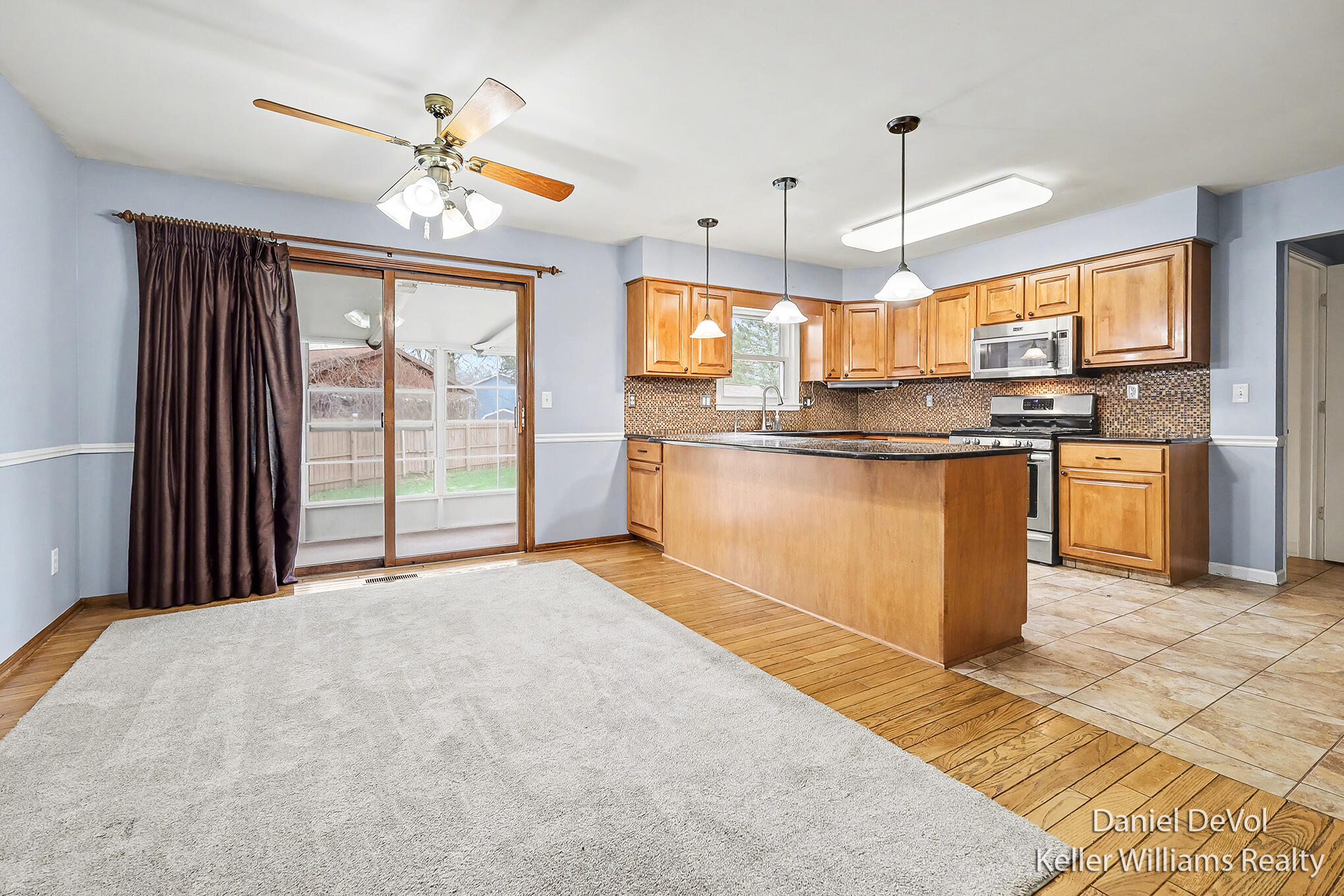 8825 Cottonwood Drive