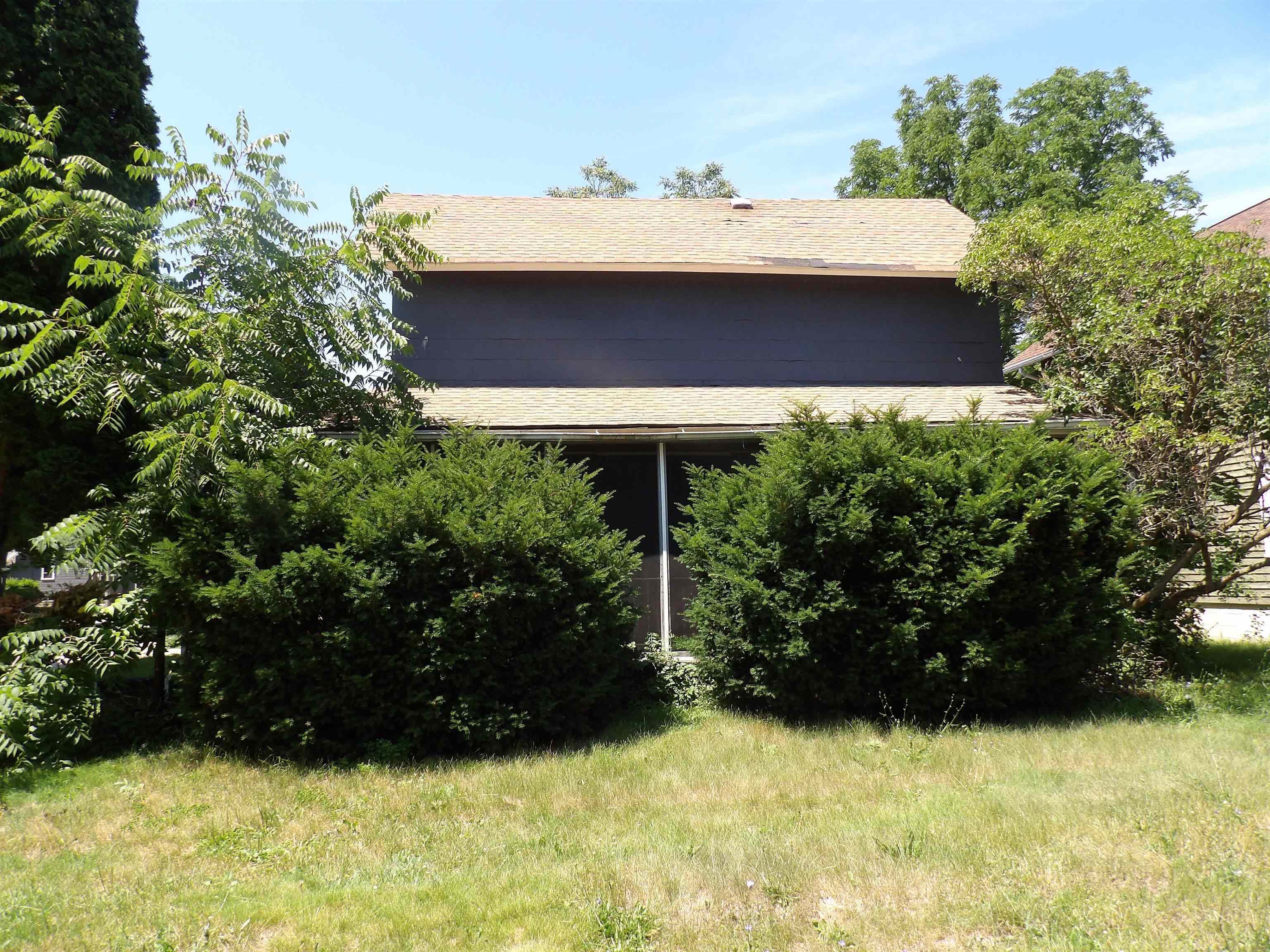 325 Walnut