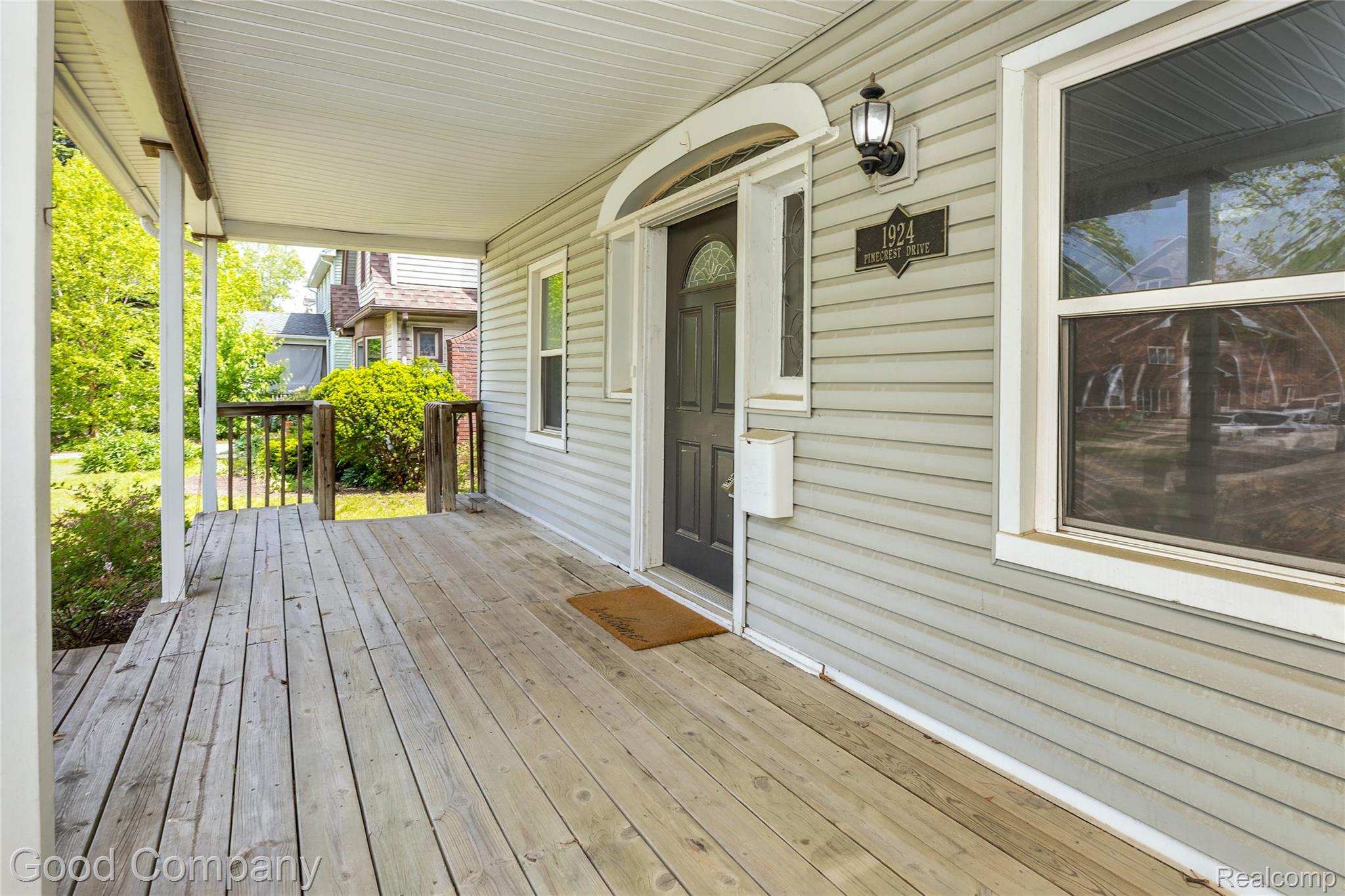 1924 Pinecrest Drive