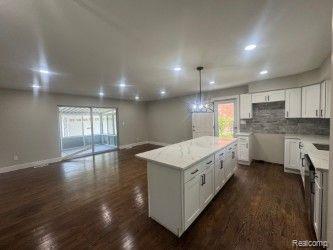 29807 SPRING HILL Drive