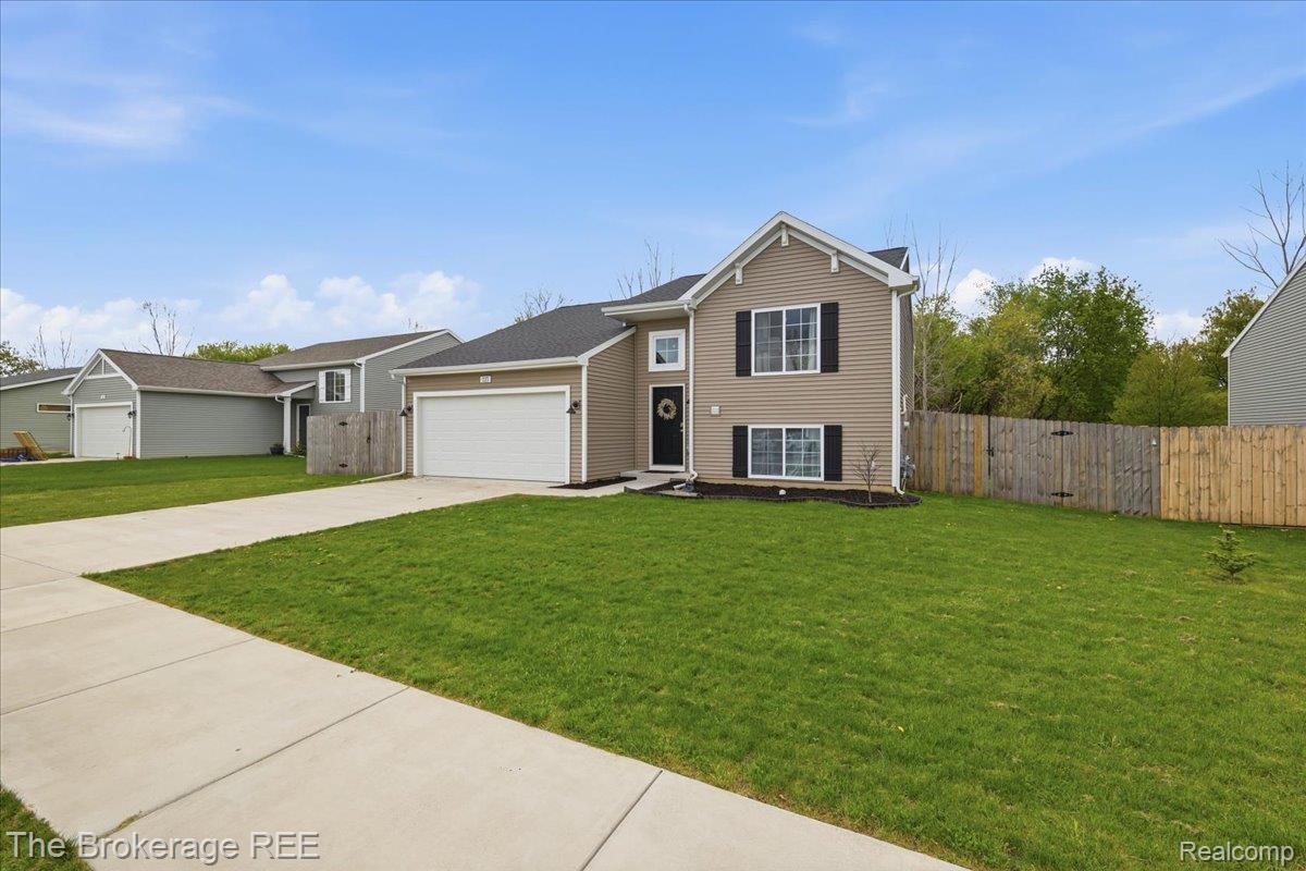 223 Creek Pointe Circle