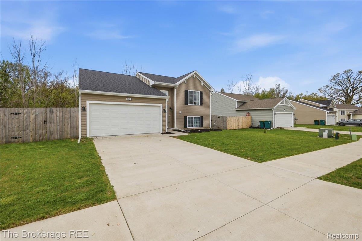 223 Creek Pointe Circle