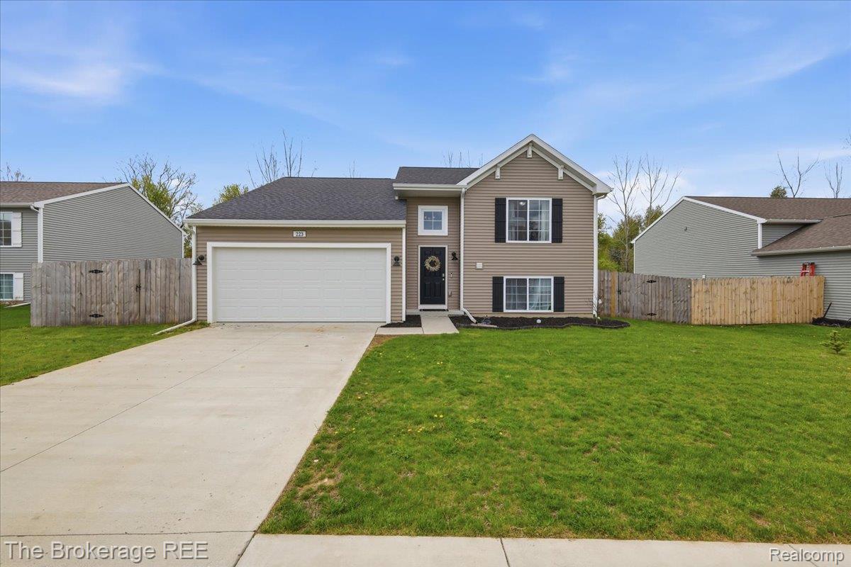 223 Creek Pointe Circle
