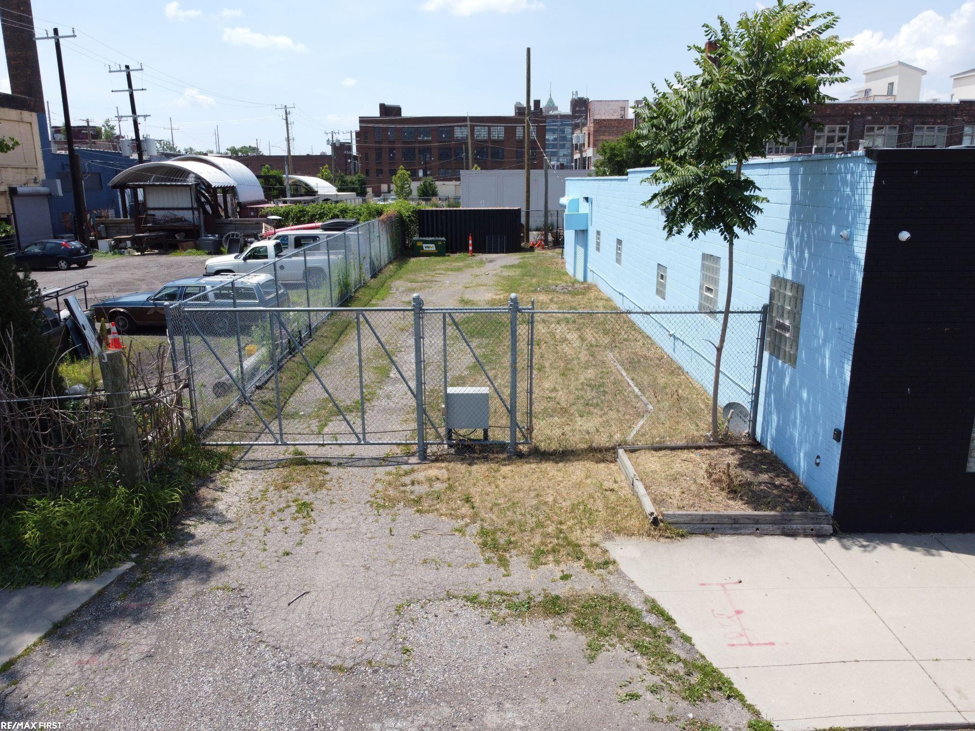 6537 Hastings Street
