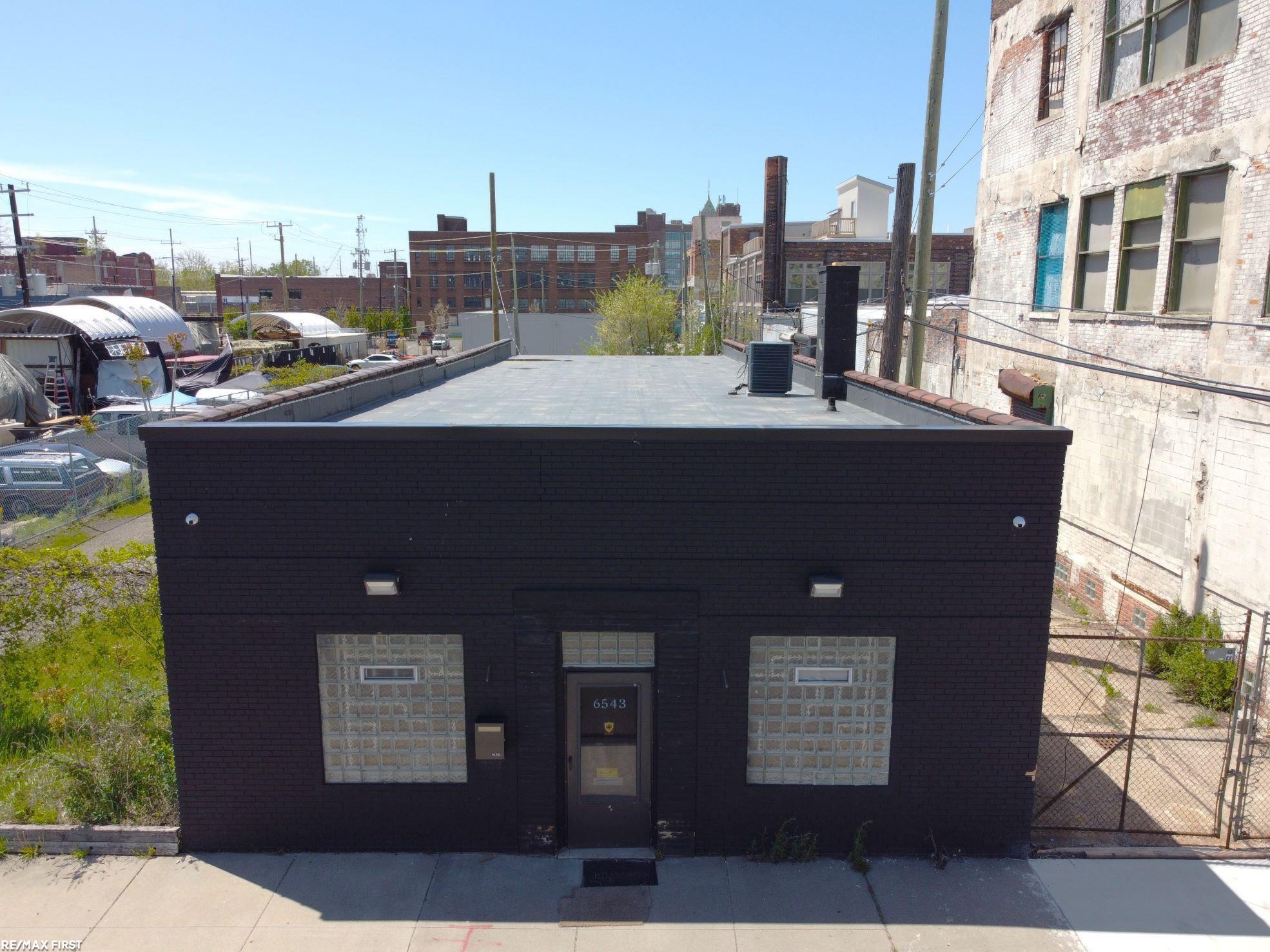 6537 Hastings Street