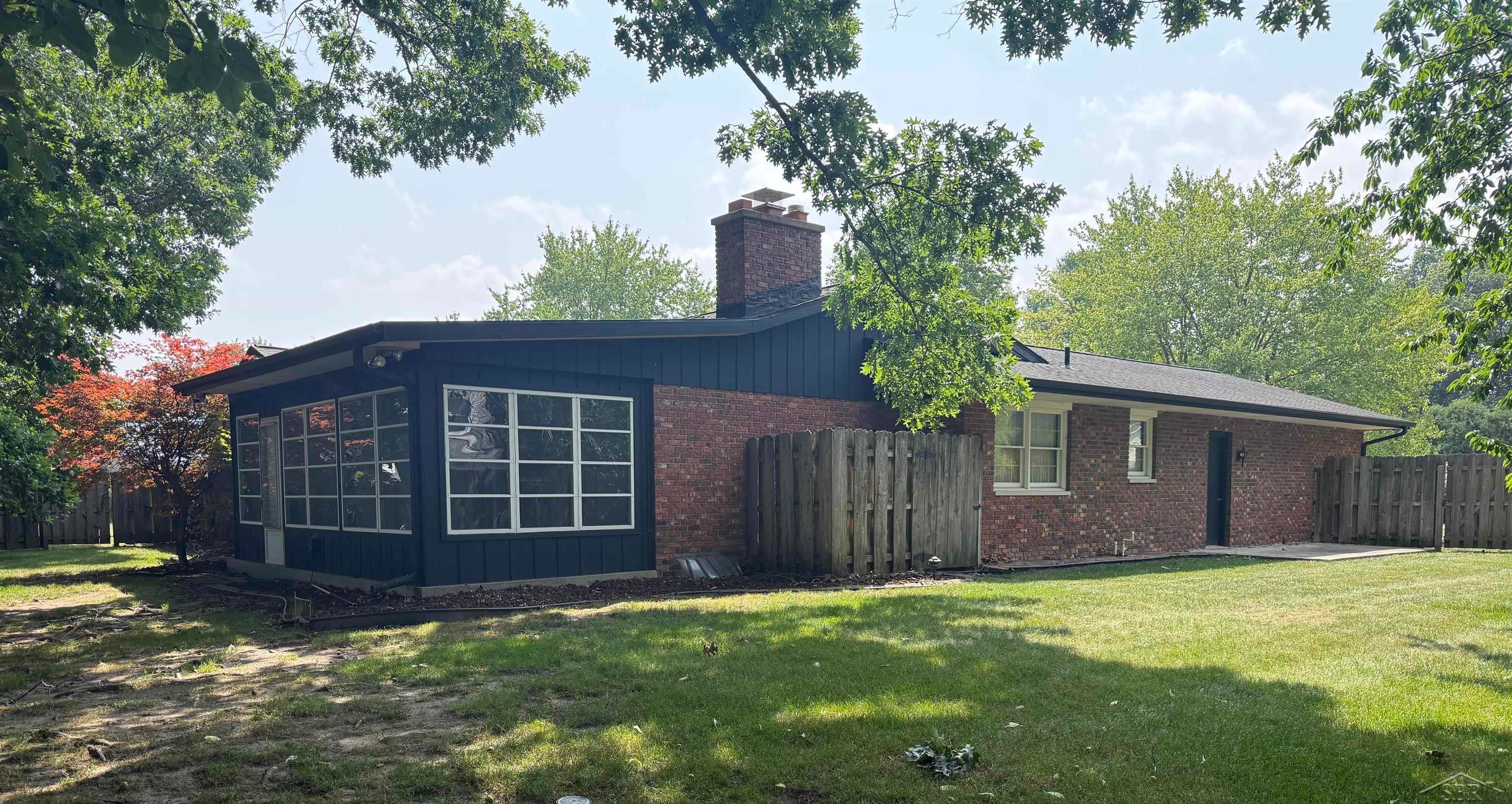 900 Canterbury Drive