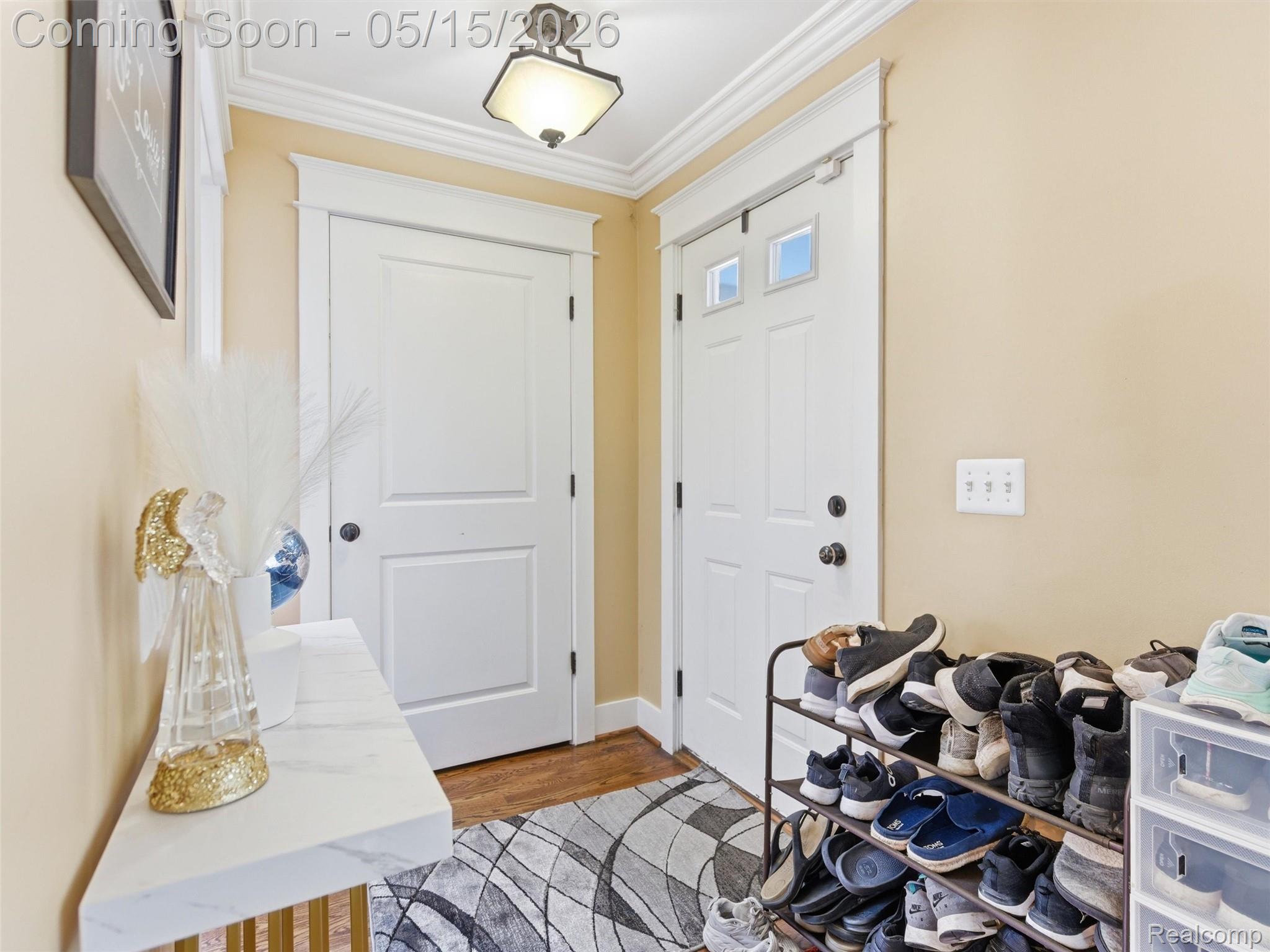 1223 Greenleaf Drive