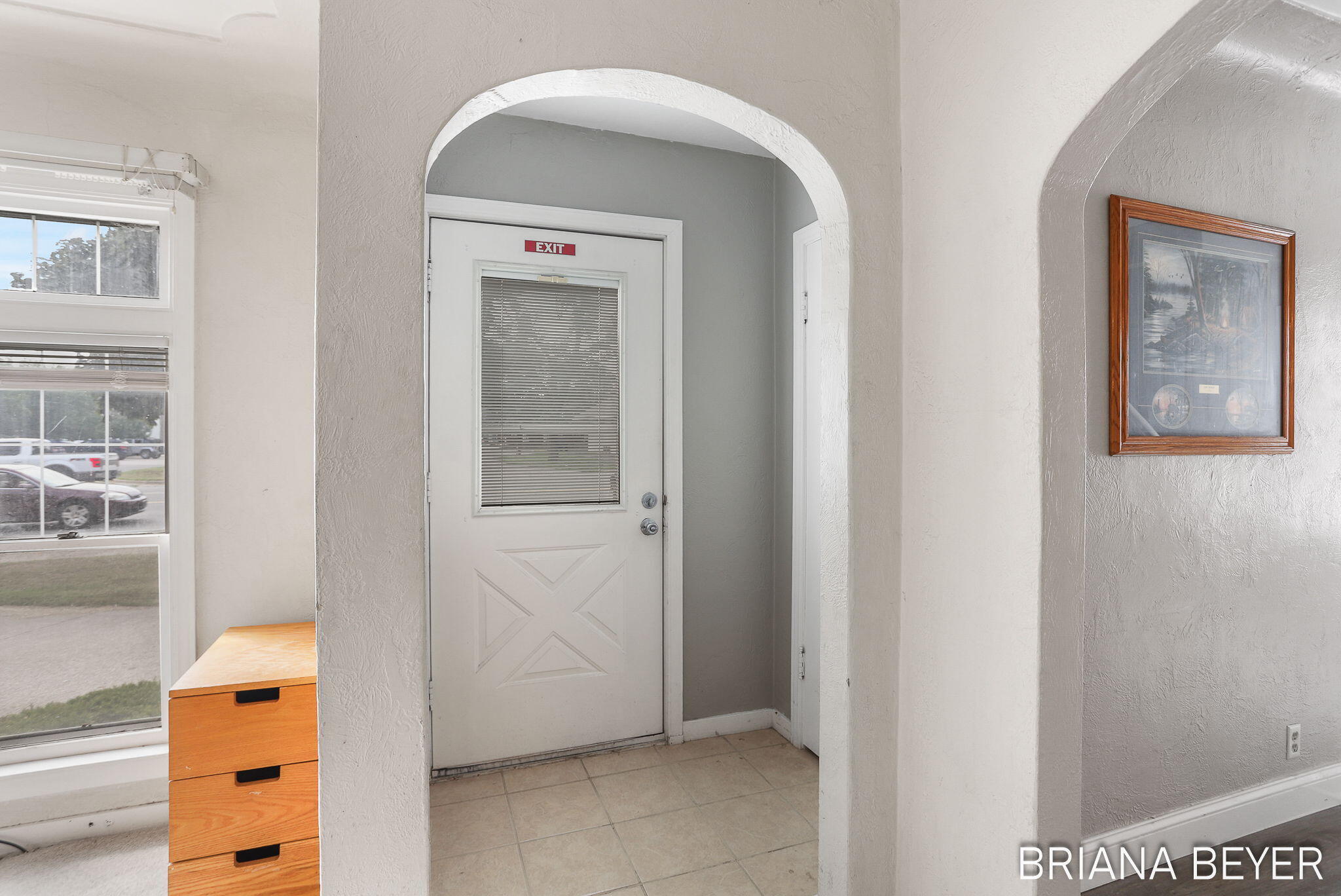 89 E Lakewood Boulevard