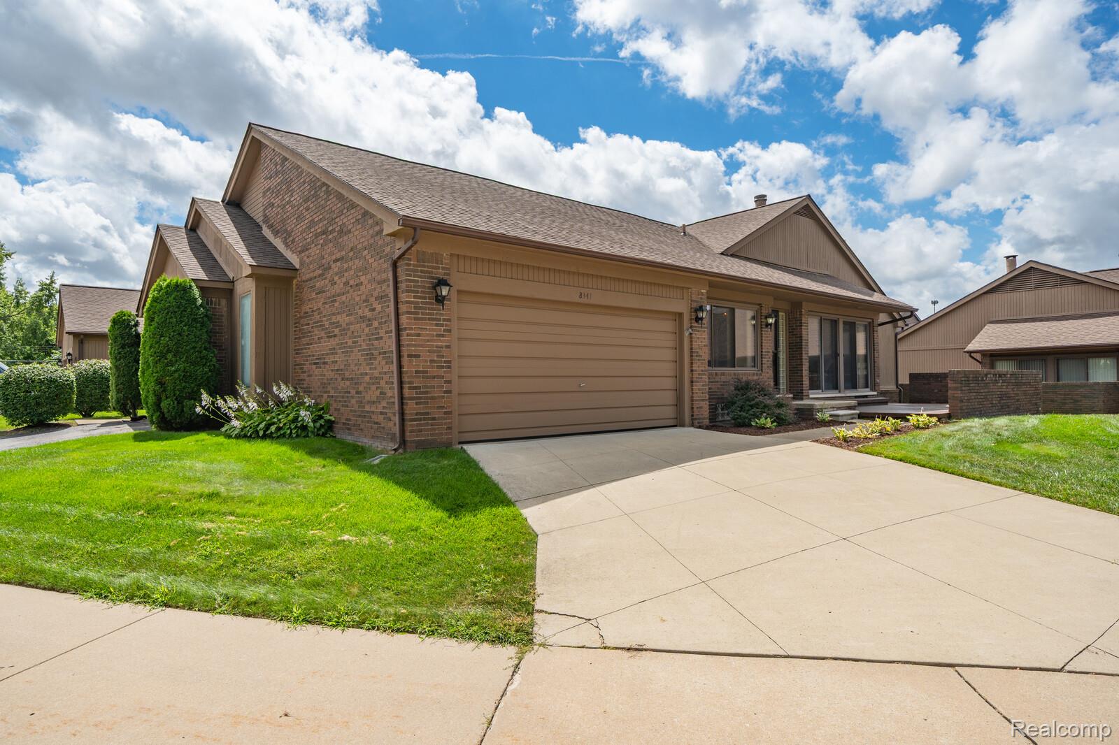 8341 Clay Court