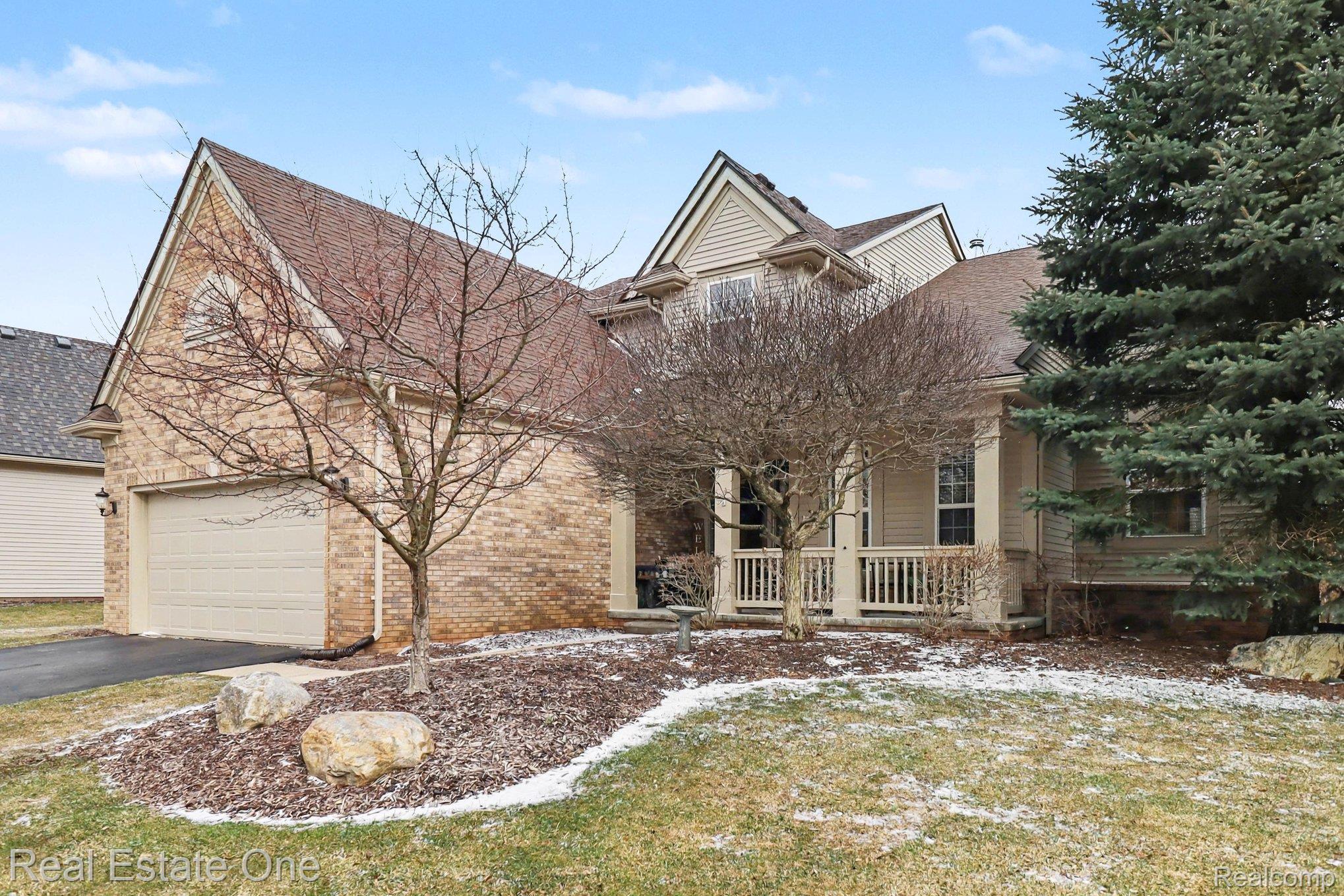 855 Island Lake Drive