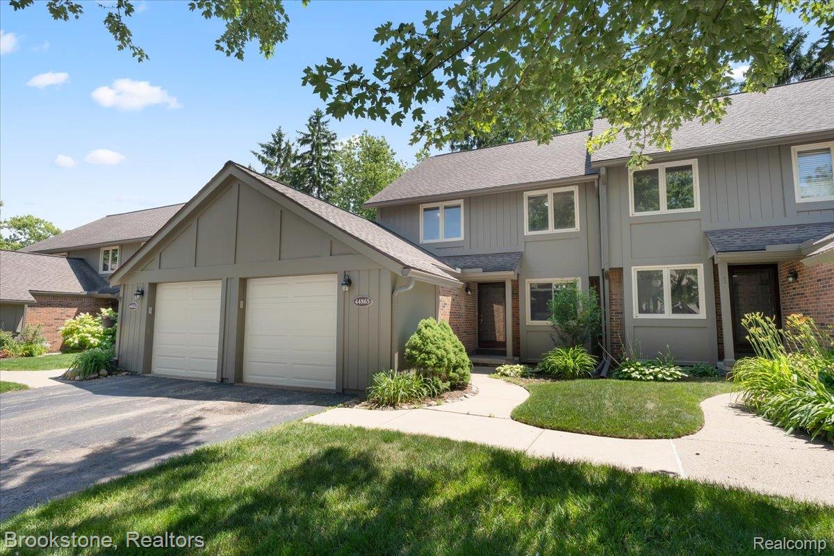 44865 Erin Drive