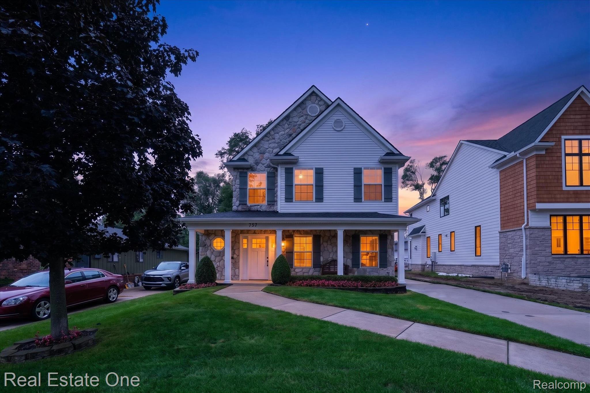 757 Lounsbury Avenue