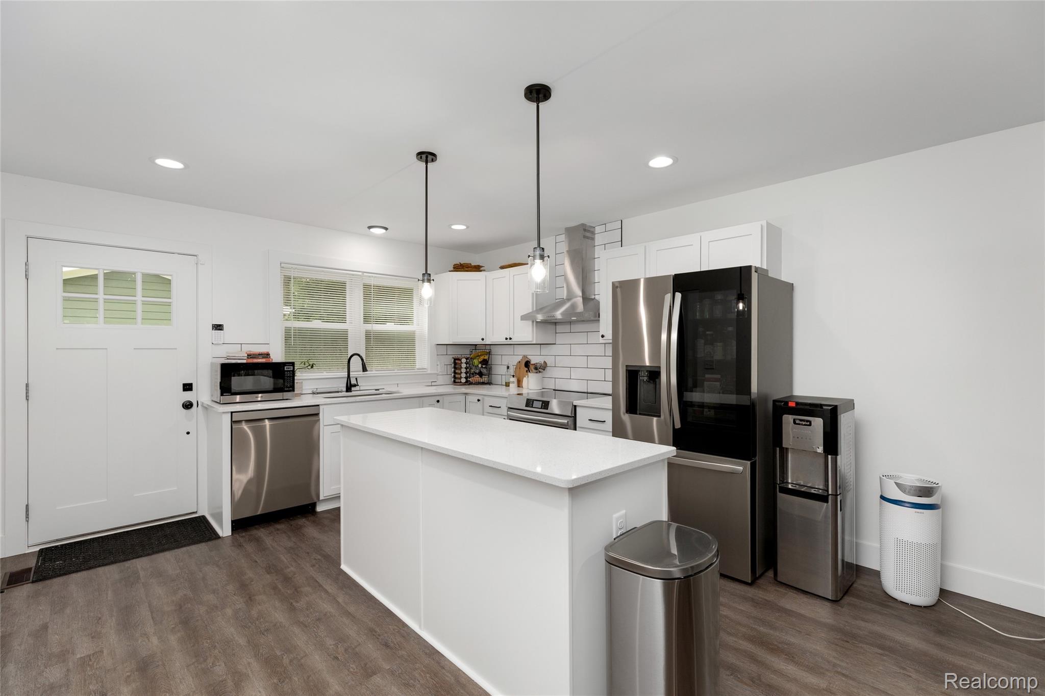 416 W Second Avenue 4