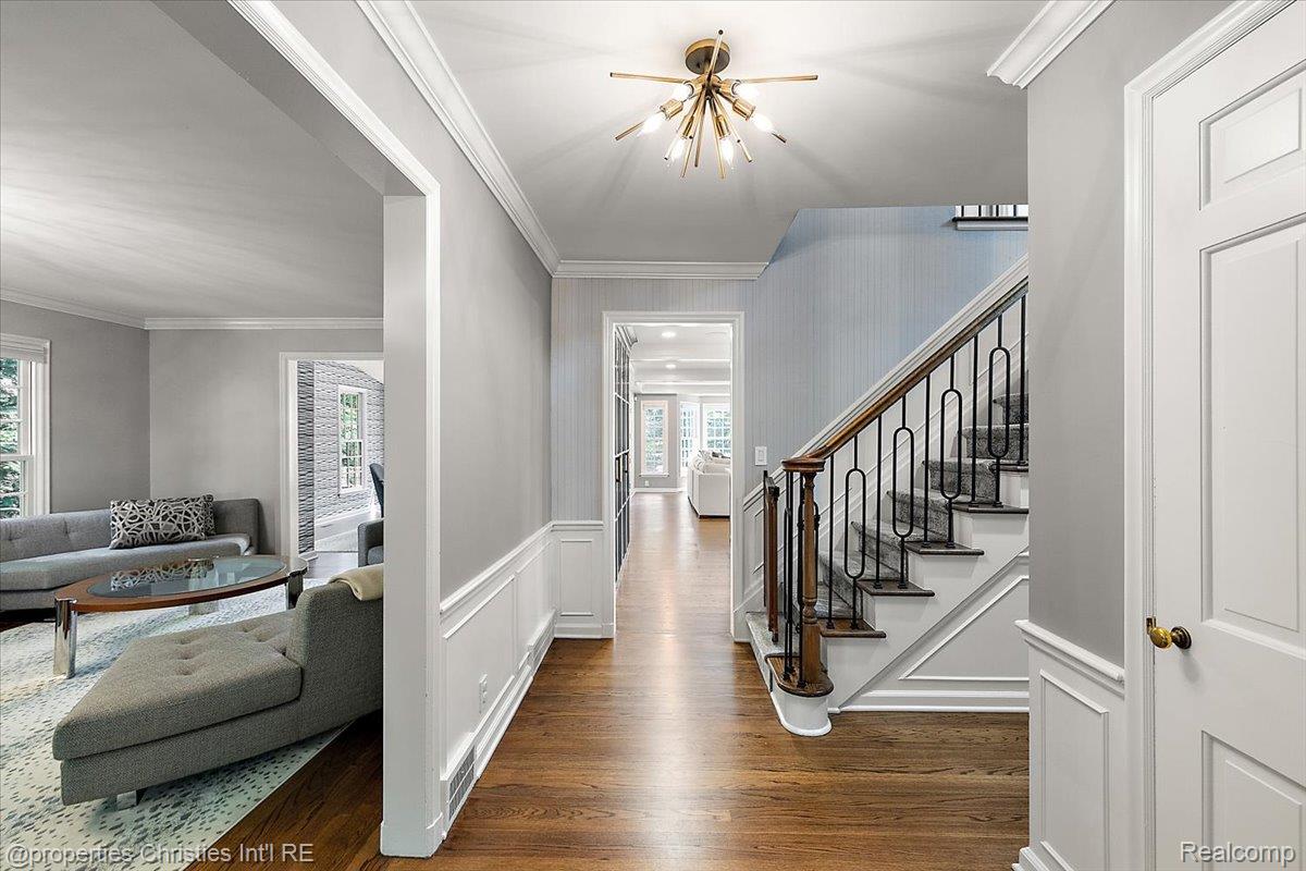 3535 Wooddale Court