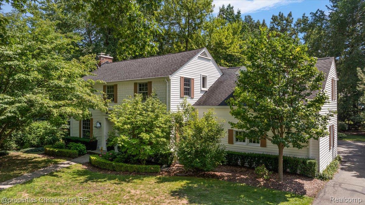 3535 Wooddale Court