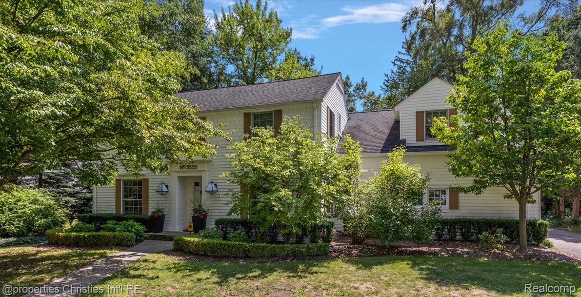 3535 Wooddale Court