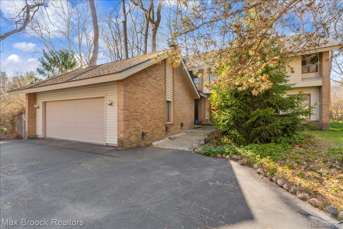 26311 W 14 Mile Road