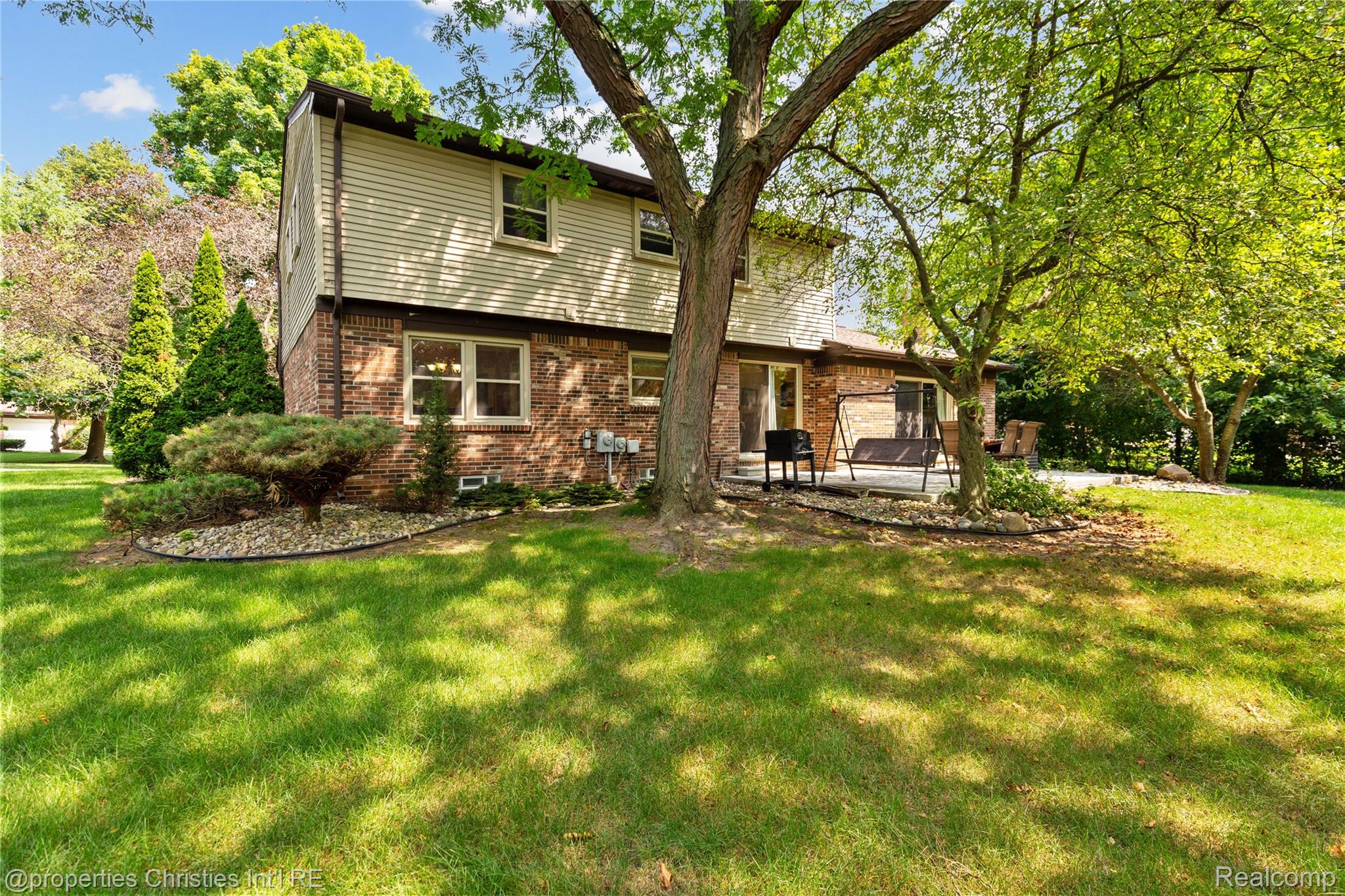 41101 Croydon Court