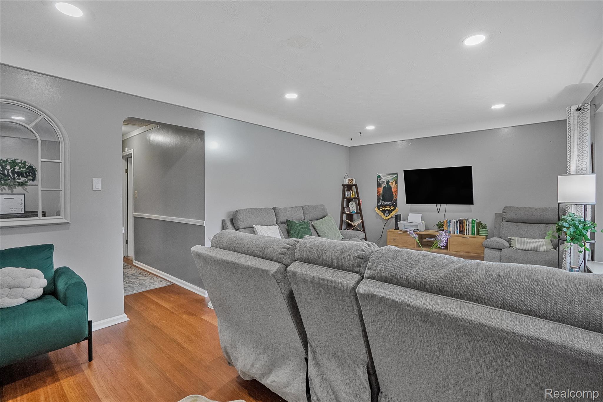 31344 Rosslyn Avenue