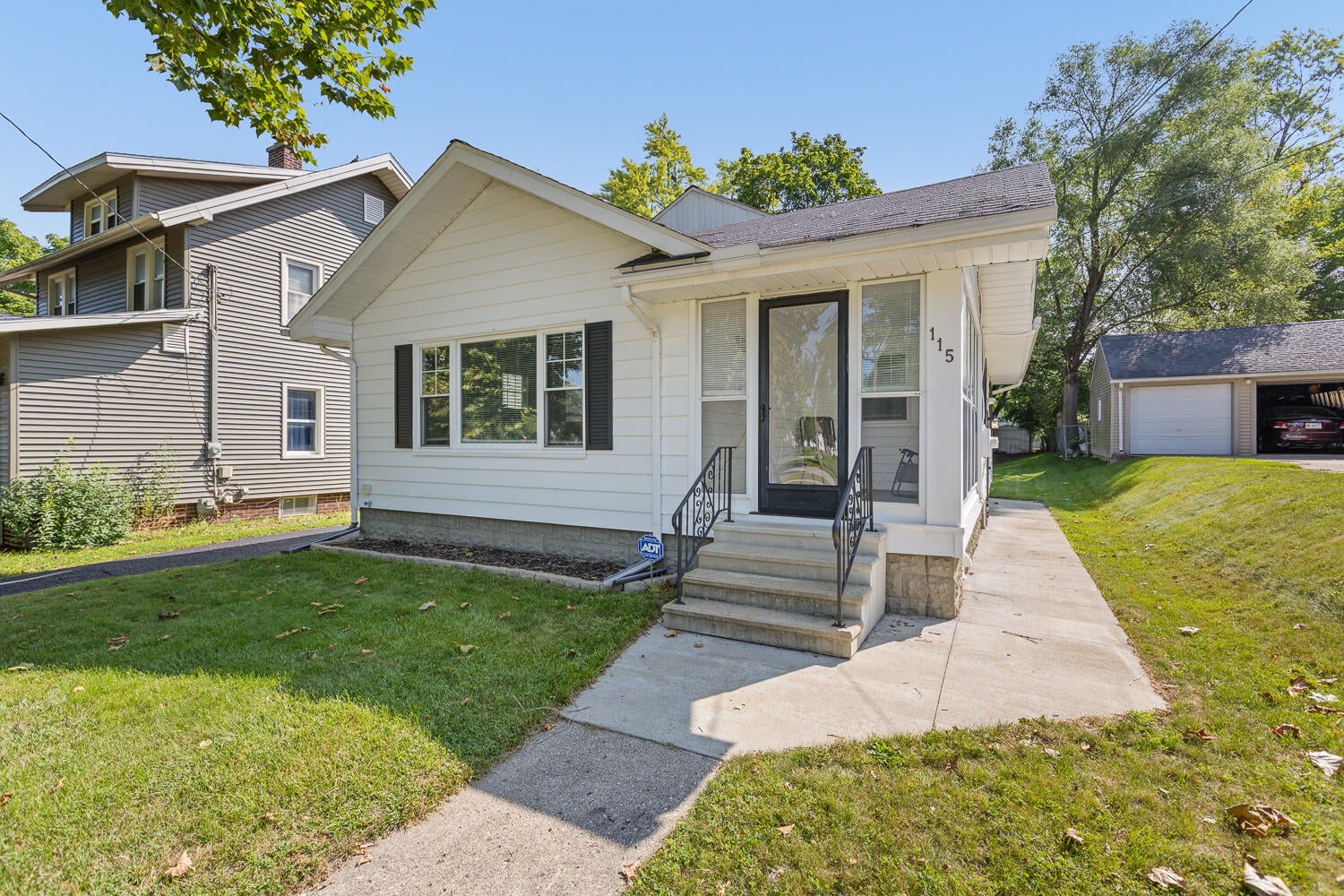 115 S Thompson Street