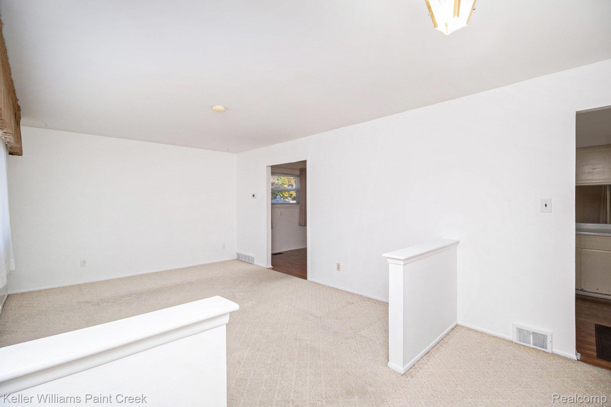 8125 Willesdon Square