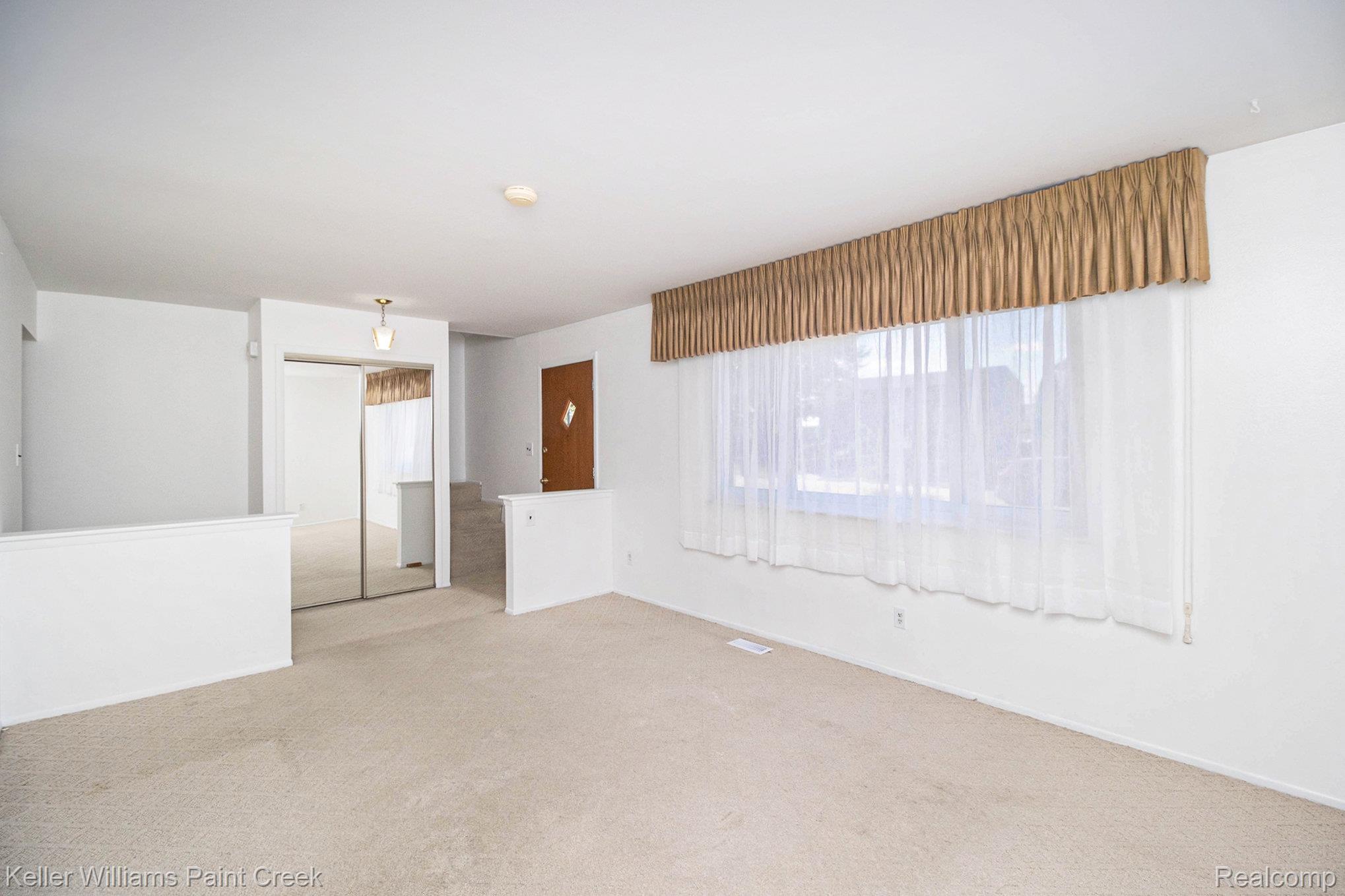 8125 Willesdon Square