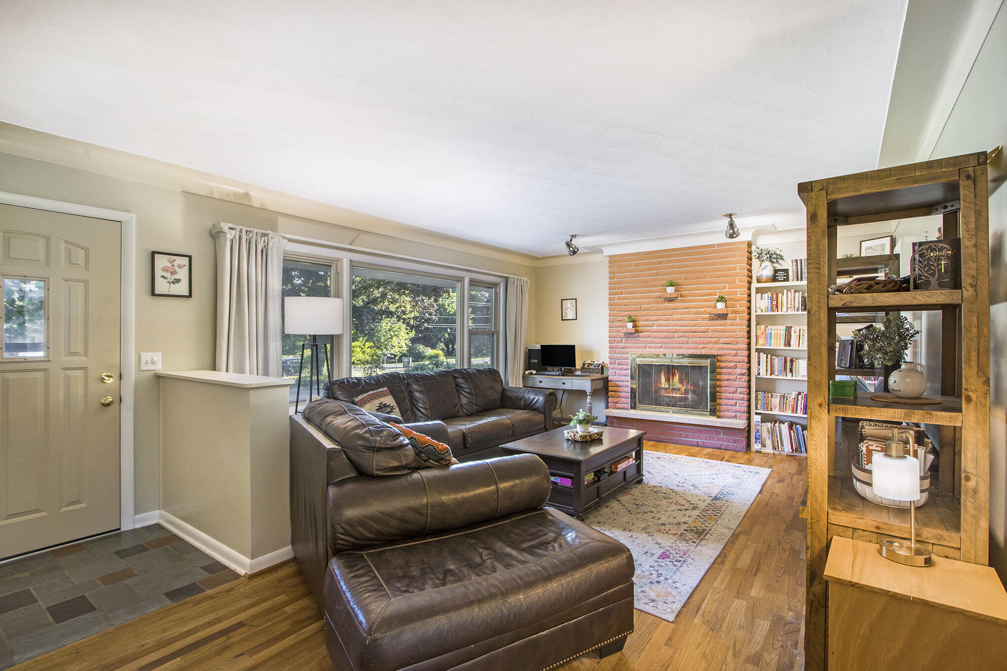 7862 E Main Street