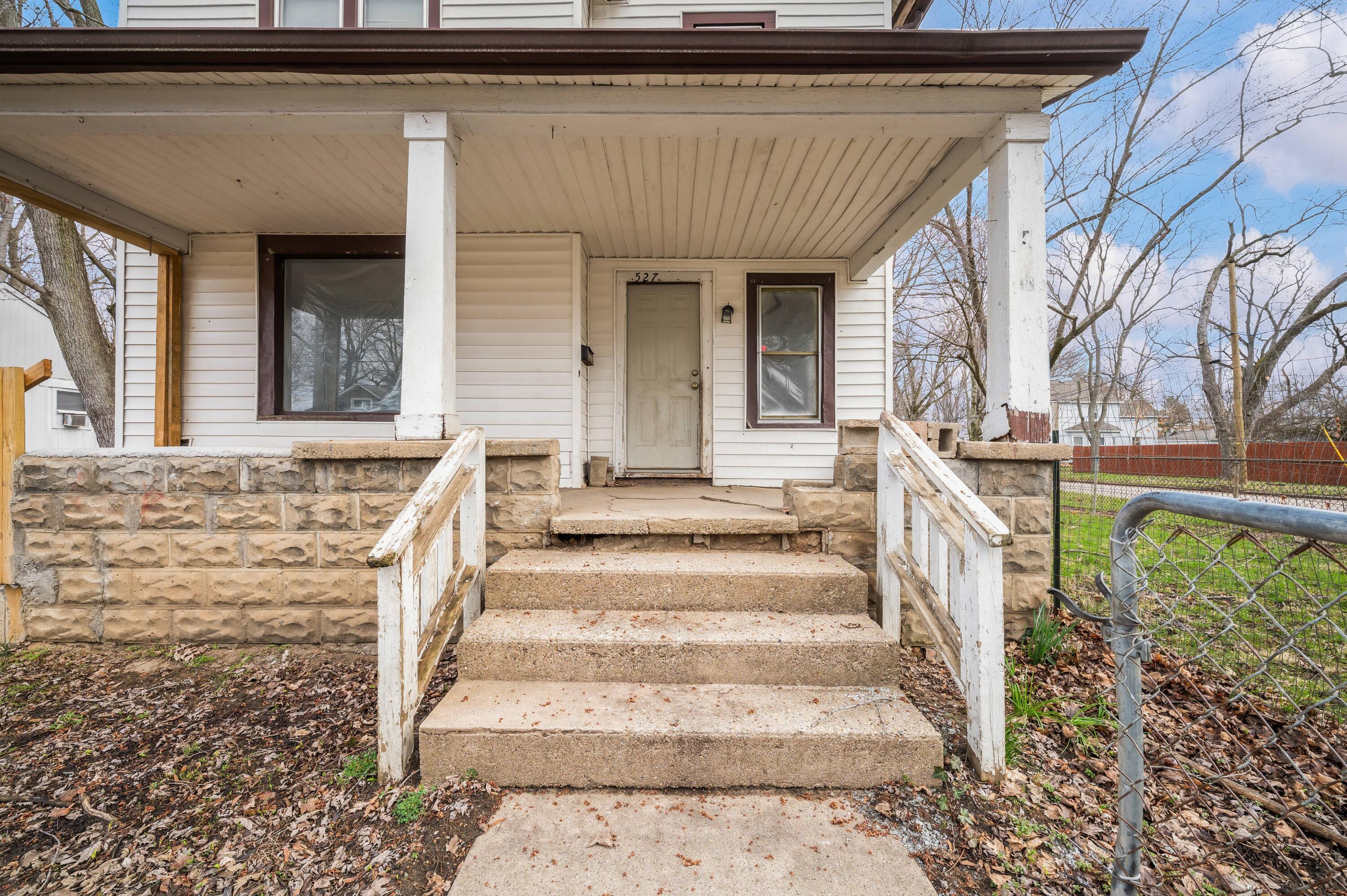 527 Howard Street